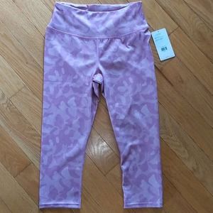 Danskin Tiger Camo Capri Length Leggings